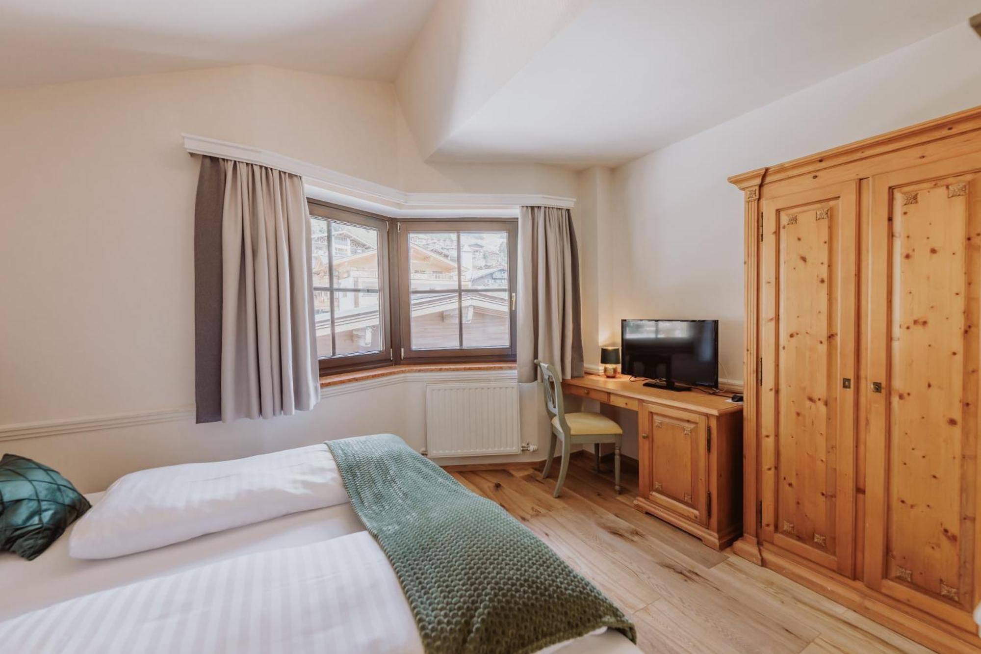 Hotel Gluecksschmiede - Hinterglemm Saalbach-Hinterglemm Luaran gambar
