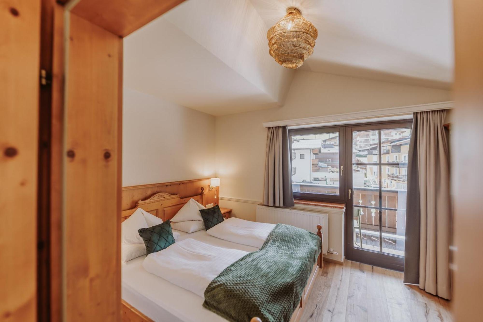 Hotel Gluecksschmiede - Hinterglemm Saalbach-Hinterglemm Luaran gambar